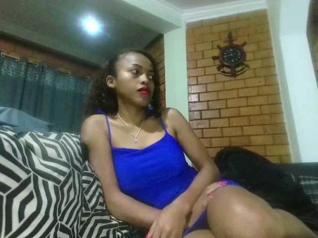 ladysarahh on BongaCams 