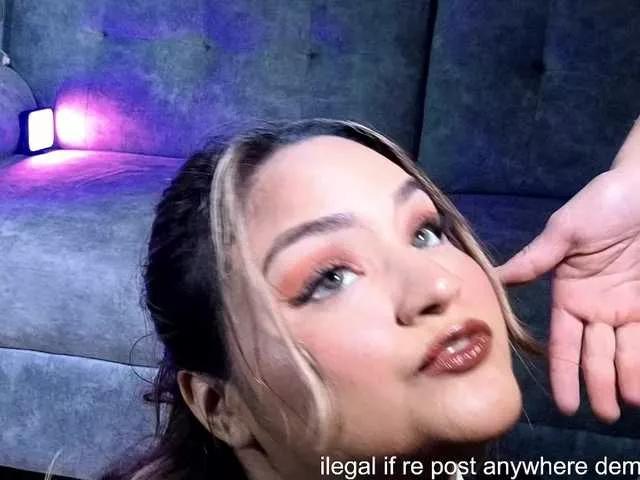 Offline lauralei01 on BongaCams