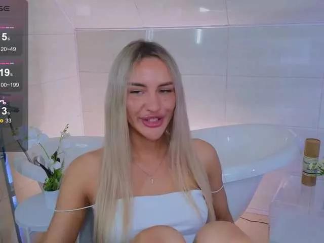 LeilaFlower on BongaCams