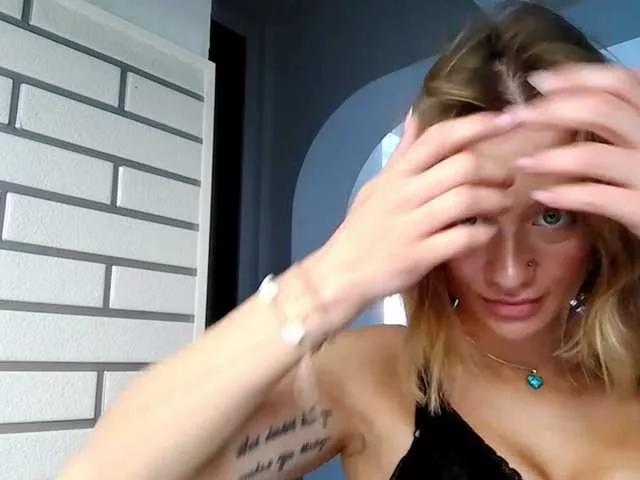 Offline Lenadate on BongaCams