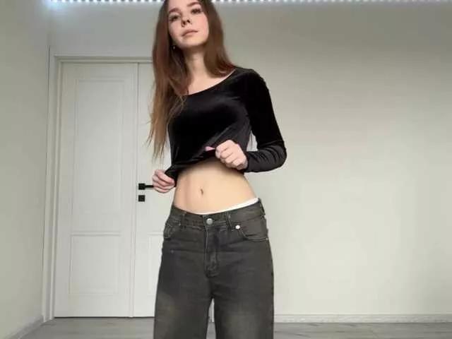 Admire cute performer Lil-RO-XO Lil-RO-XO from BongaCams