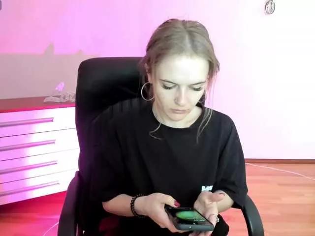 LilyVirs on BongaCams 