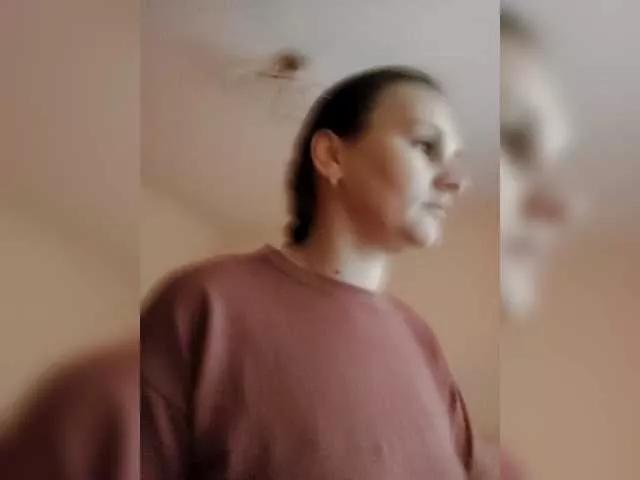 Sweet LisaLovHoney wants you to fuck her body now LisaLovHoney from BongaCams