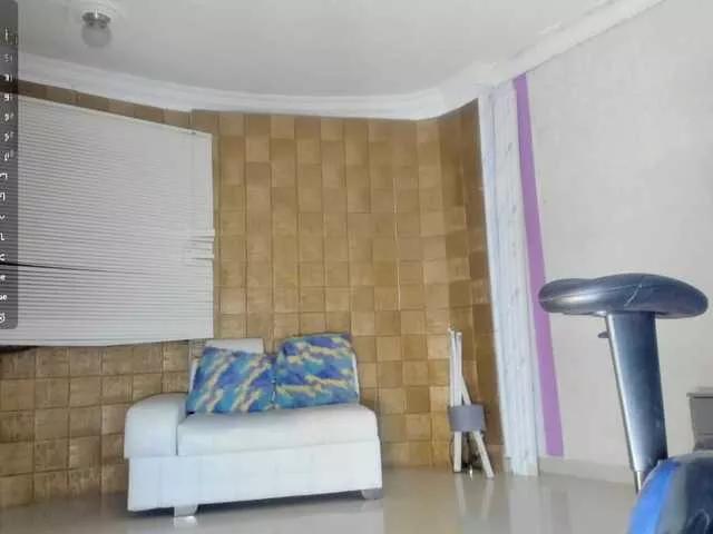 Offline Lissalittlee on BongaCams