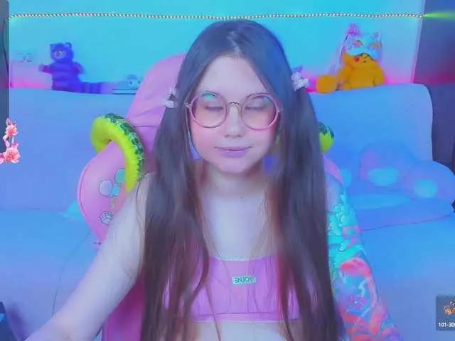 LittleKitsune on BongaCams 