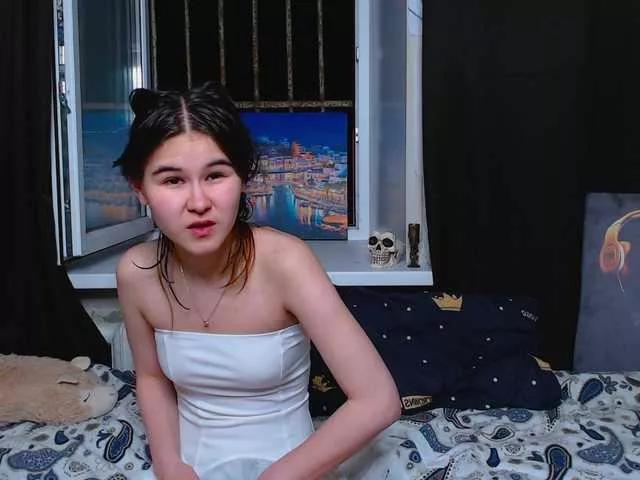 Offline littleowlx on BongaCams