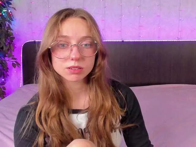 Lovely-Sofia18 on BongaCams 