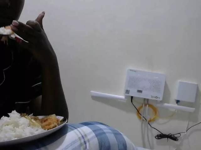 Offline Lovelyacce on BongaCams