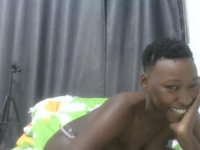 Luckyshee14 on BongaCams