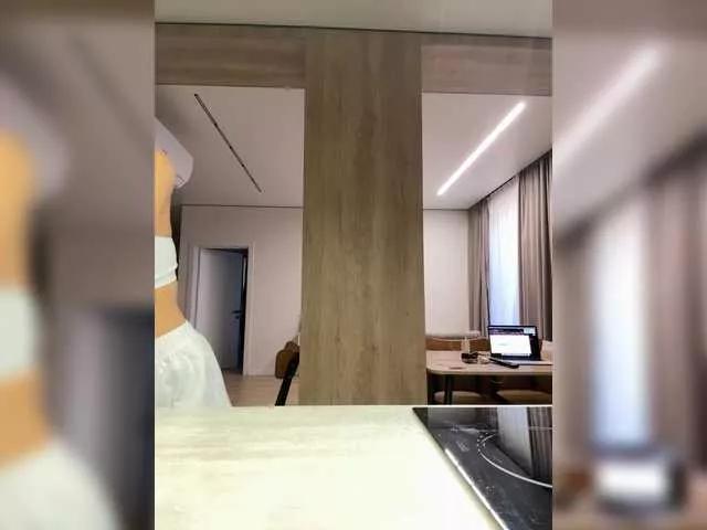 Masturbate to Lunadesire, she wants to masturbate for you Lunadesire from BongaCams