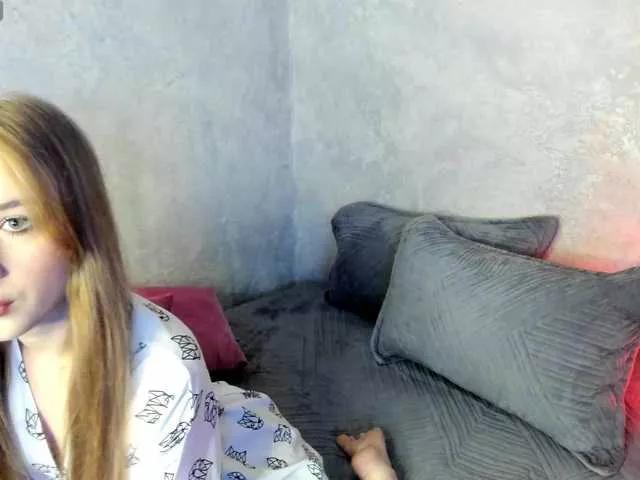 Offline LunaSparkss on BongaCams