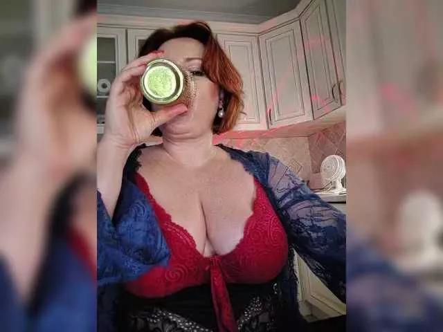 lustful-mom on BongaCams 