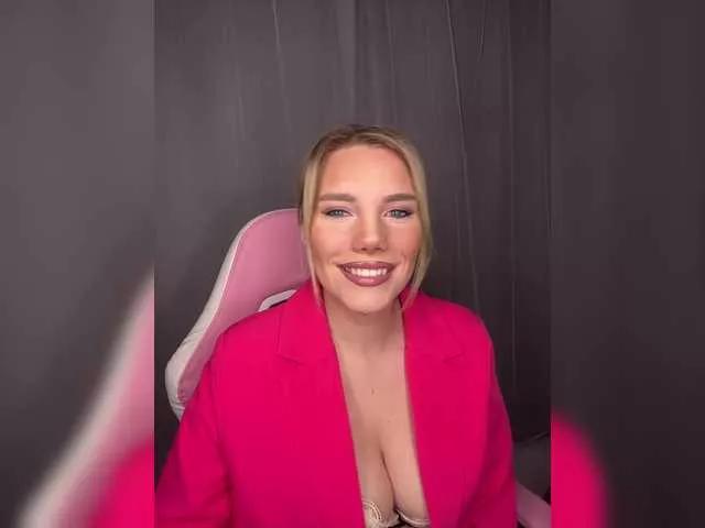 LYLAtop on BongaCams 