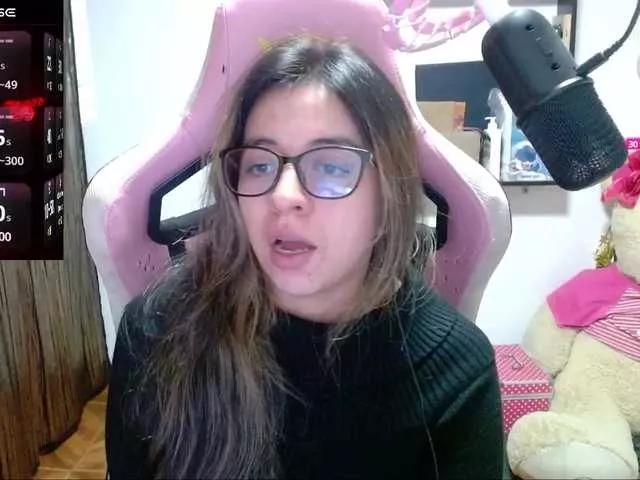 Offline Maggie-Fox on BongaCams