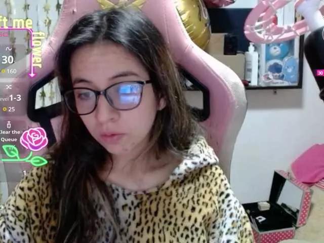 Offline Maggie-Fox on BongaCams