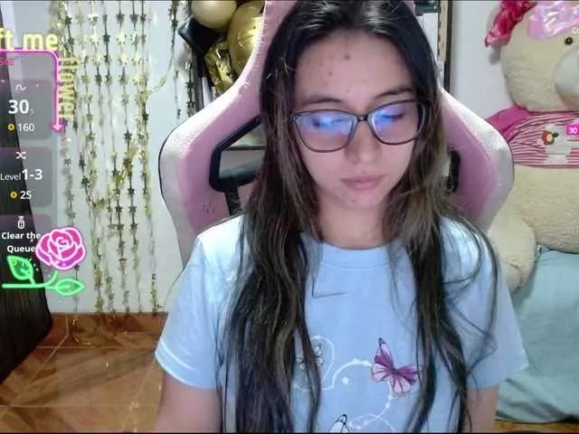 Offline Maggie-Fox on BongaCams