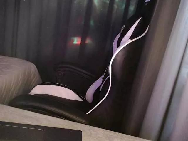 Offline Margo77-1 on BongaCams