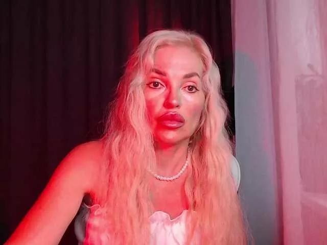 Offline Margo77-1 on BongaCams