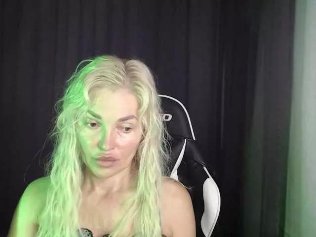 Offline Margo77-1 on BongaCams