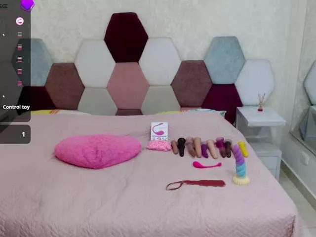 Offline marianabbw on BongaCams