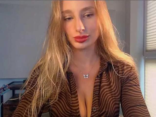 Offline MarilynShow on BongaCams