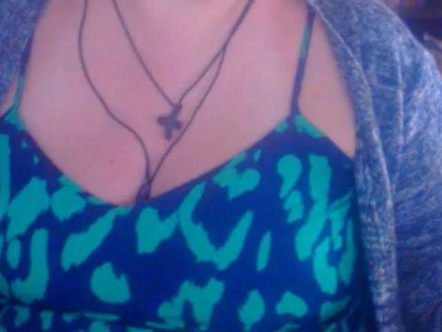 Masturbate to Mayalove4u, she wants to masturbate for you mayalove4u from BongaCams