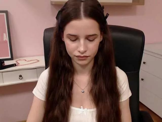 Offline MayaPerfect on BongaCams