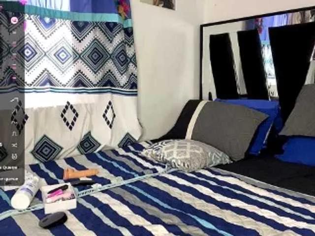 Offline MIA-1L on BongaCams