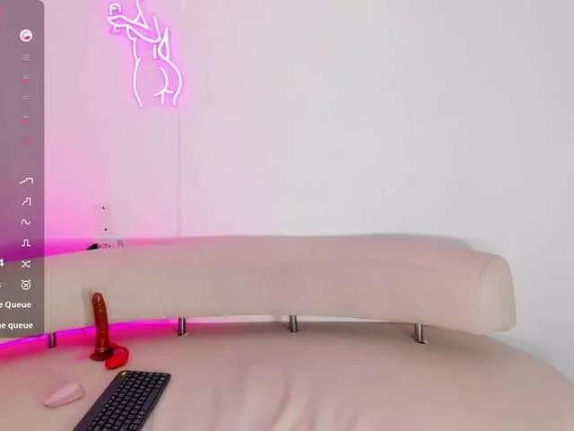 Offline Mia-everly on BongaCams