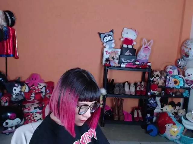 MiaJhons from BongaCams