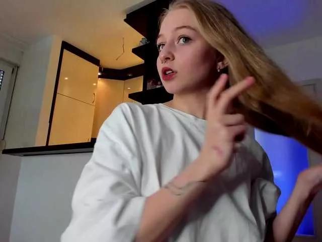 MiaMeowa on BongaCams 