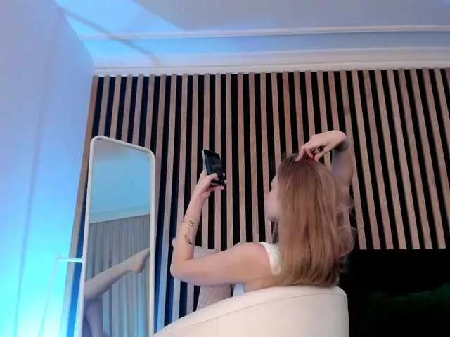 MiaMeowa on BongaCams 