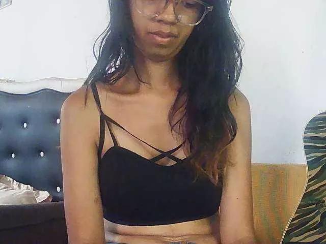 Mimie586 on BongaCams 