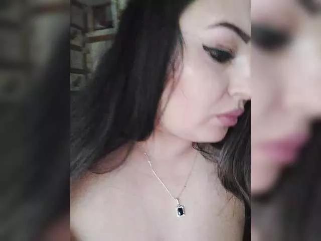 Monica- on BongaCams