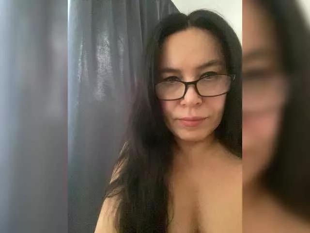 Admire MonicaMiaa, she wants to masturbate for you MonicaMiaa from BongaCams