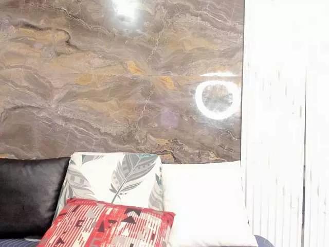 nahiiaa23 on BongaCams 