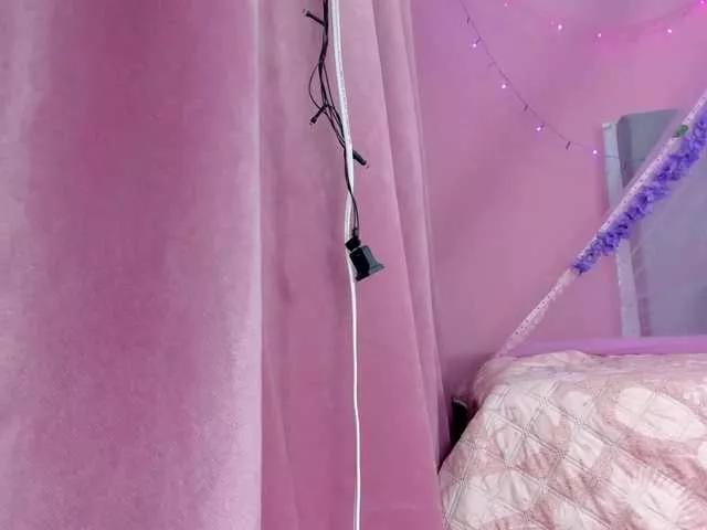 Offline NancyDiamonds on BongaCams