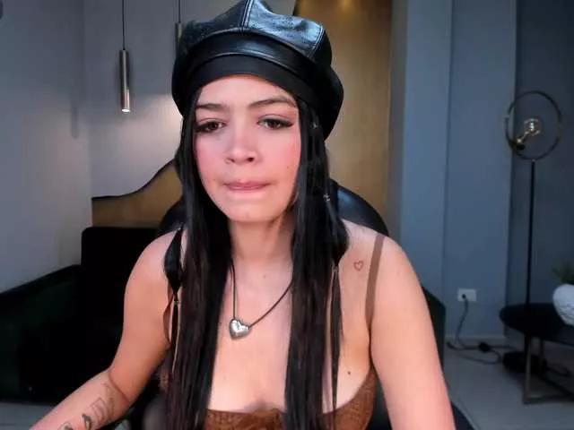 NiaMiller on BongaCams 