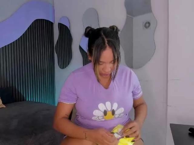 Offline Nicolle-mariee on BongaCams