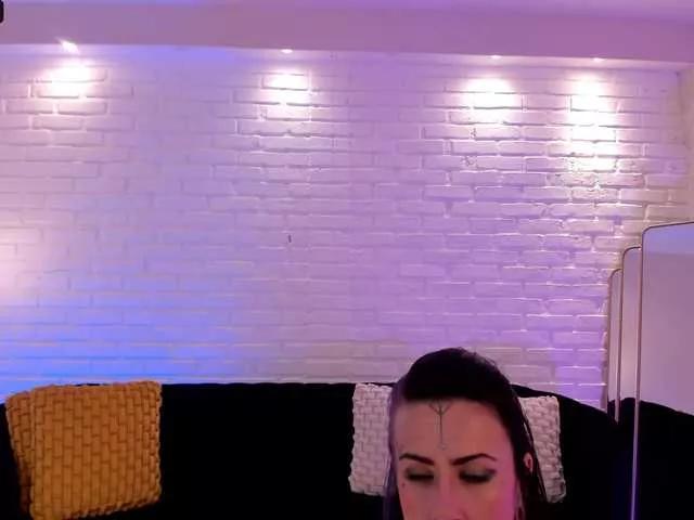 NicolleClaire on BongaCams 