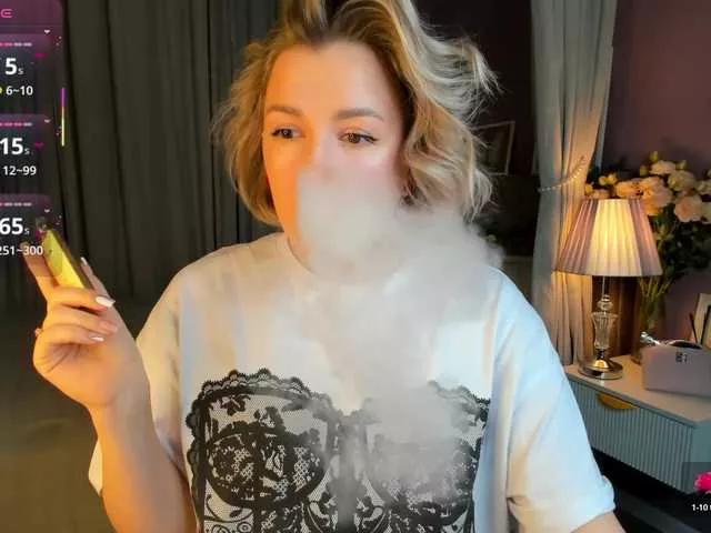 Nikki-Kai on BongaCams 