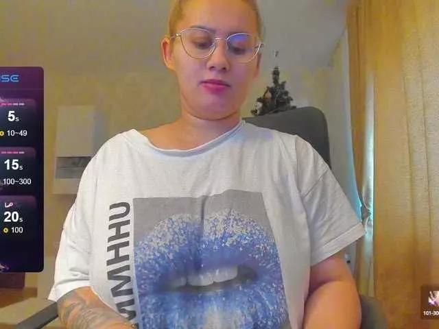 O-Queen on BongaCams 