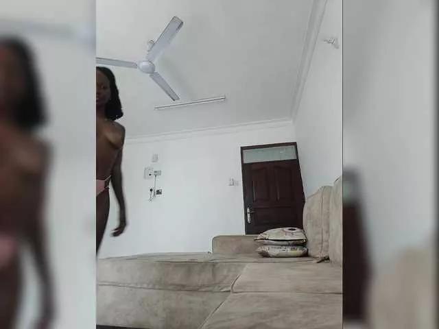 Offline petiteebony on BongaCams