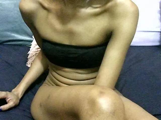 Offline petiteebony on BongaCams