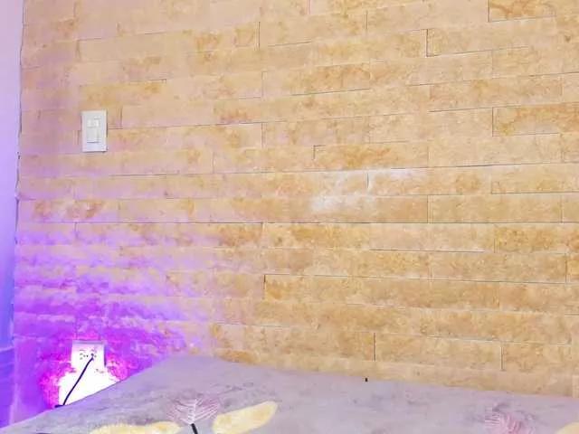 Offline PocahontasPow on BongaCams