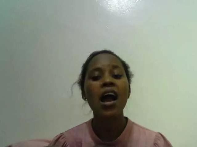 prettydoll2 on BongaCams 