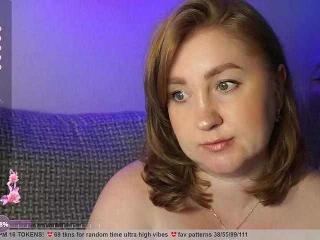 PusssyJuicy on BongaCams 