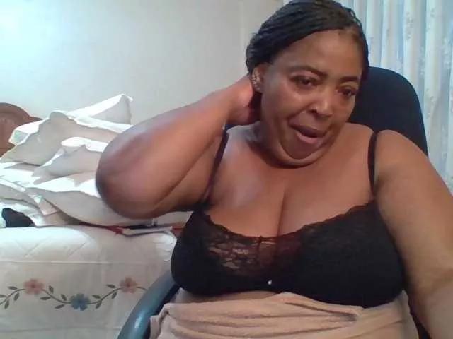 pussylips53 on BongaCams 