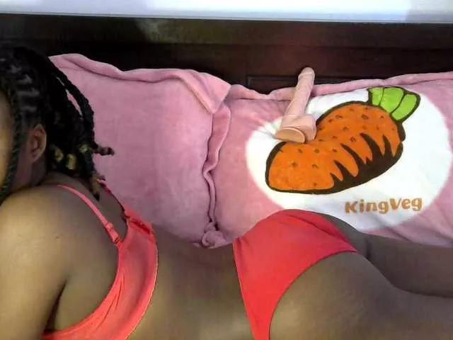 queen-ebony2 on BongaCams