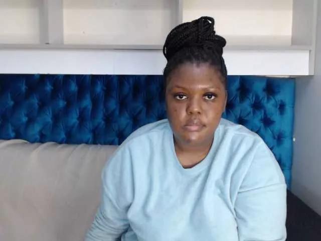 QueenH8521 on BongaCams 